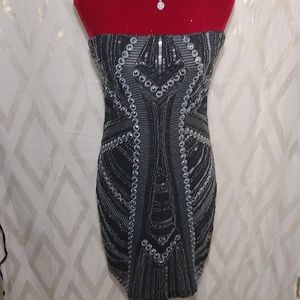 ROMEO & JULIET Vestido Couture negro, talla M, latidos de color y lentejuelas.